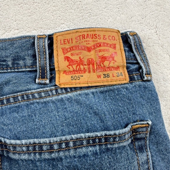 Levi's 505 Regular Fit Jeans Mens W38 L34 Blue Denim Pants Classic - Picture 6 of 9